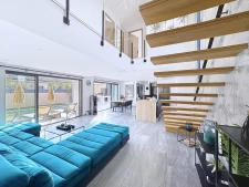 Rare à Coublevie, maison contemporaine avec piscine et vue d...