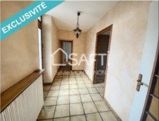 Limitrophe Voiron, dans un quartier au calme