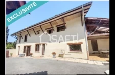 Ancien corps de ferme totalement rénové en 2020 de 209m² sur une parcelle de 765m²