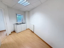 134 m² de bureaux lumineux avec ascenseur, accès PMR, au cen...
