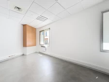 Centre ville de Voiron, murs commerciaux à vendre (sans fond...