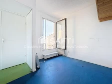 Appartement lumineux au dernier étage, ascenseur, 1 chambre,...