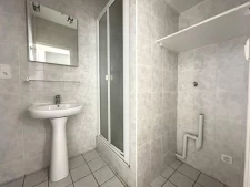 Appartement lumineux, 2 chambres, plein centre, au calme