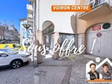 A l'entrée de Voiron, murs à vendre de 192 m² : local Bureau...