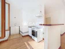 Centre-ville, appartement lumineux avec 2 chambres et cave,...