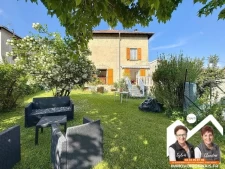 Coublevie, maison en pierre avec jardin, 5 chambres au cœur...