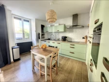 Maison de ville et de charme, vieux bourg de Coublevie, au calme