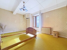 Tolvon, Corps de ferme à rénover avec grange et dépendances...