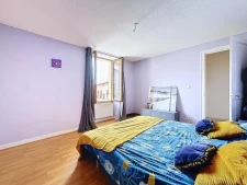 Maison de village au calme, plein centre bourg, avec jardin...