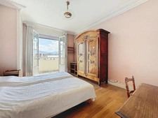 Rue de Turenne, grand T3 avec balcon, ascenseur, vue dégagée...