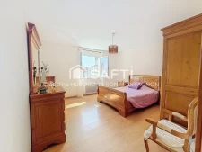 Villa récente de plain-pied en parfait état, 3 chambres, env...