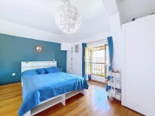 Maison en pierre à La Buisse, à deux pas des écoles et trans...