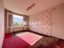 Rare, dans un cadre champêtre, sur 1660 m² de terrain, maison avec magnifique vue sur les montagnes
