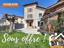 Maison au cœur du vieux bourg de Coublevie, jardin, 4 chambr...