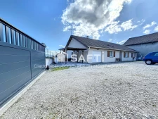 Villa récente de plain-pied en parfait état, 3 chambres, env...