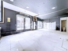 A l'entrée de Voiron, murs à vendre de 59 m² : local Bureaux...