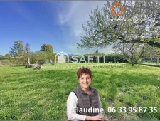 Maison en pisé, 4 chambres, entièrement rénovée avec combles aménageables.