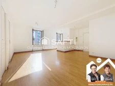 Centre-ville, appartement lumineux avec 2 chambres et cave,...