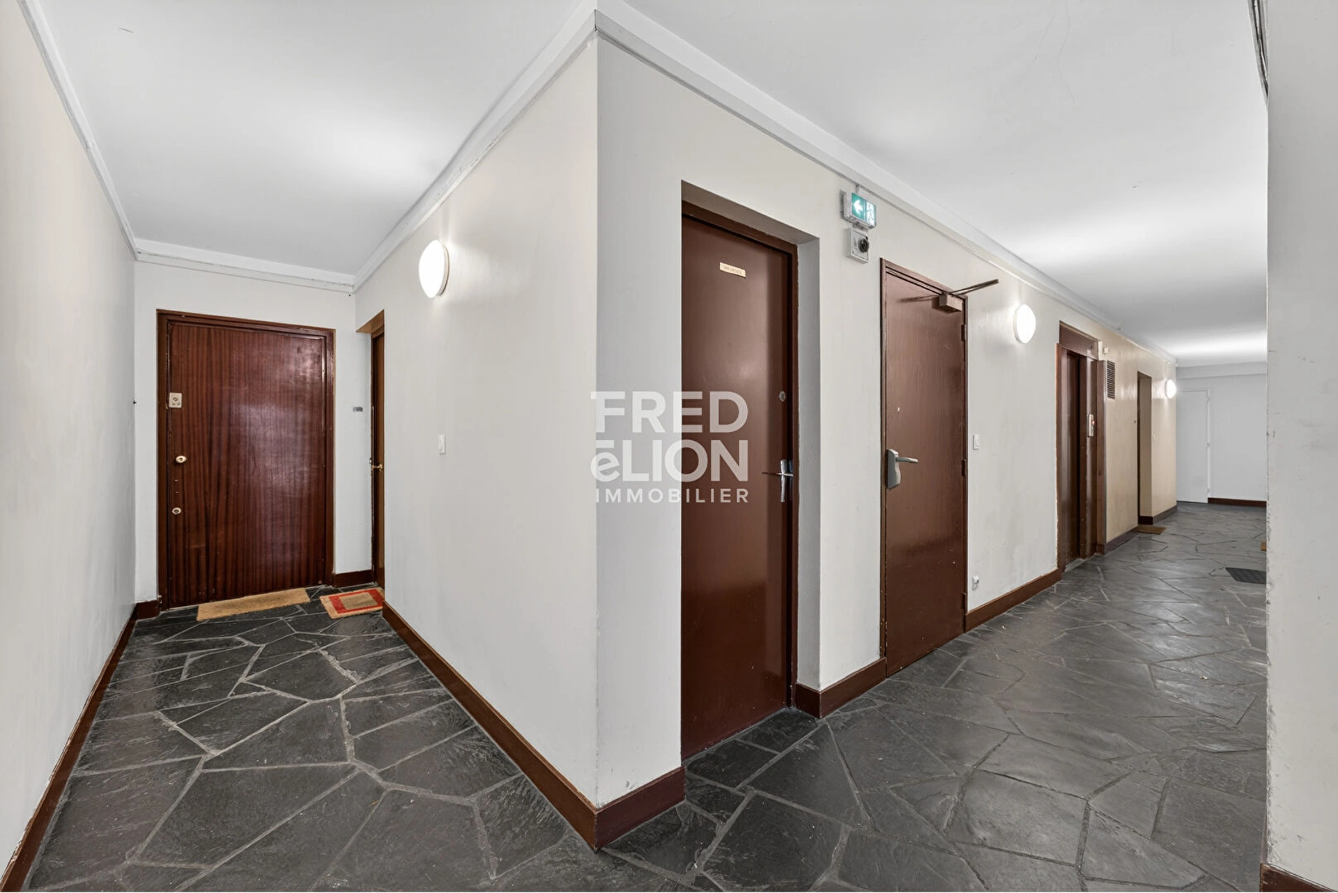 PARIS 19 - BELLEVILLE - AMERIQUE - 64 m² - possibilité d'exercice libéral 11