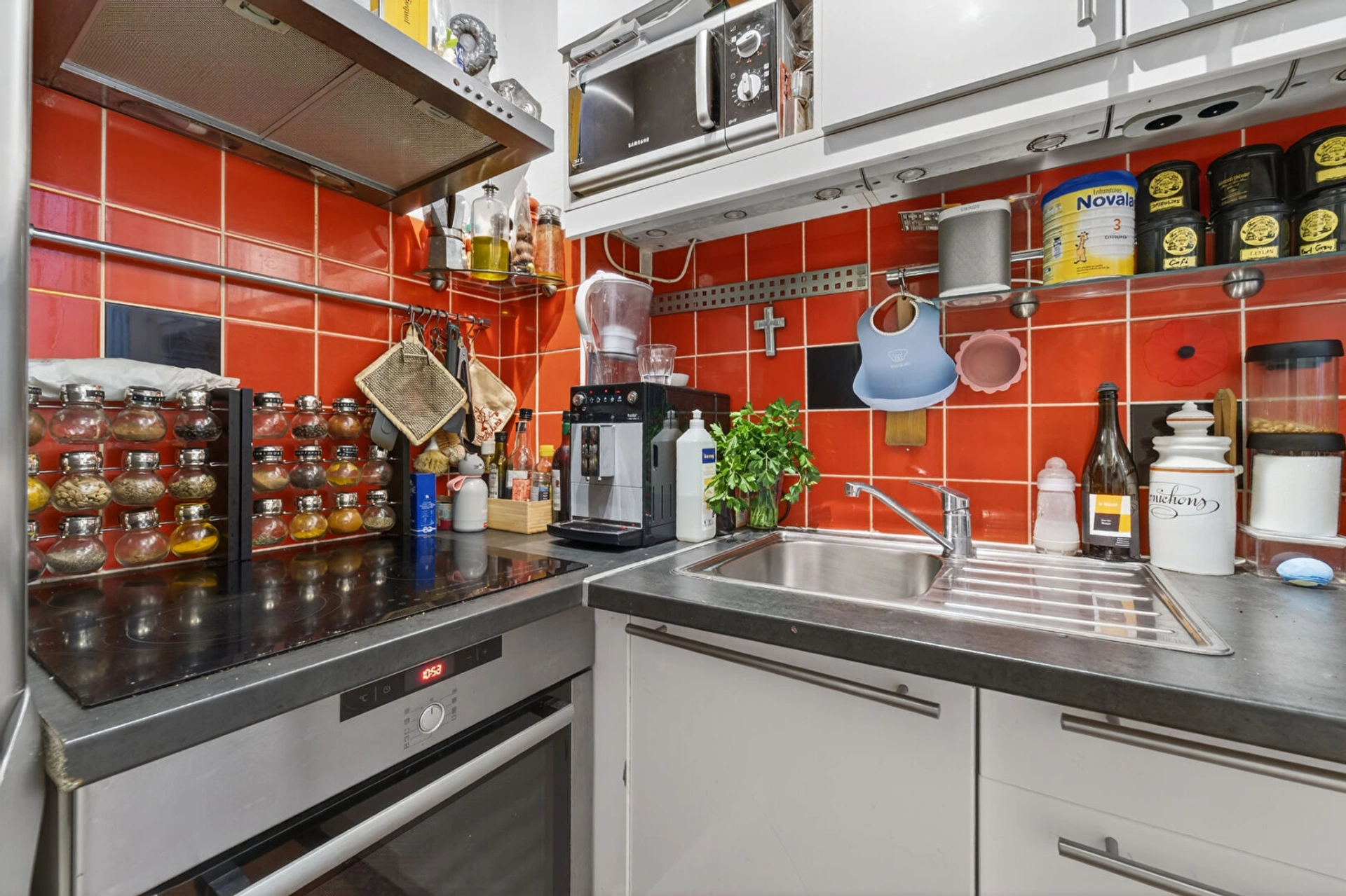 PARIS 19 -BELLEVILLE 8