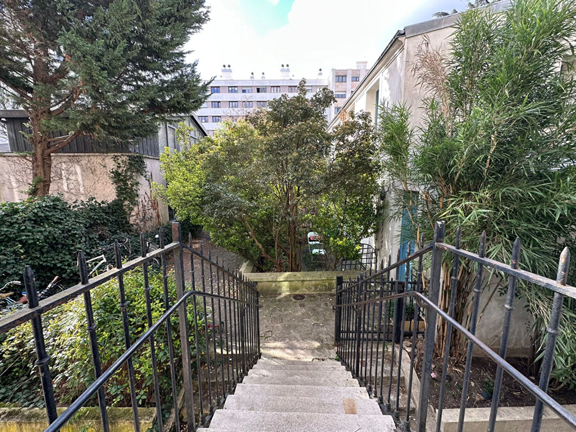 PARIS 19 - VILLAGE JOURDAIN / BUTTES CHAUMONT 1