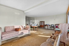 Vue panoramique exceptionnelle sur Paris et les Buttes-Chaumont - 6 pièces traversant -142 m² et balcons 4