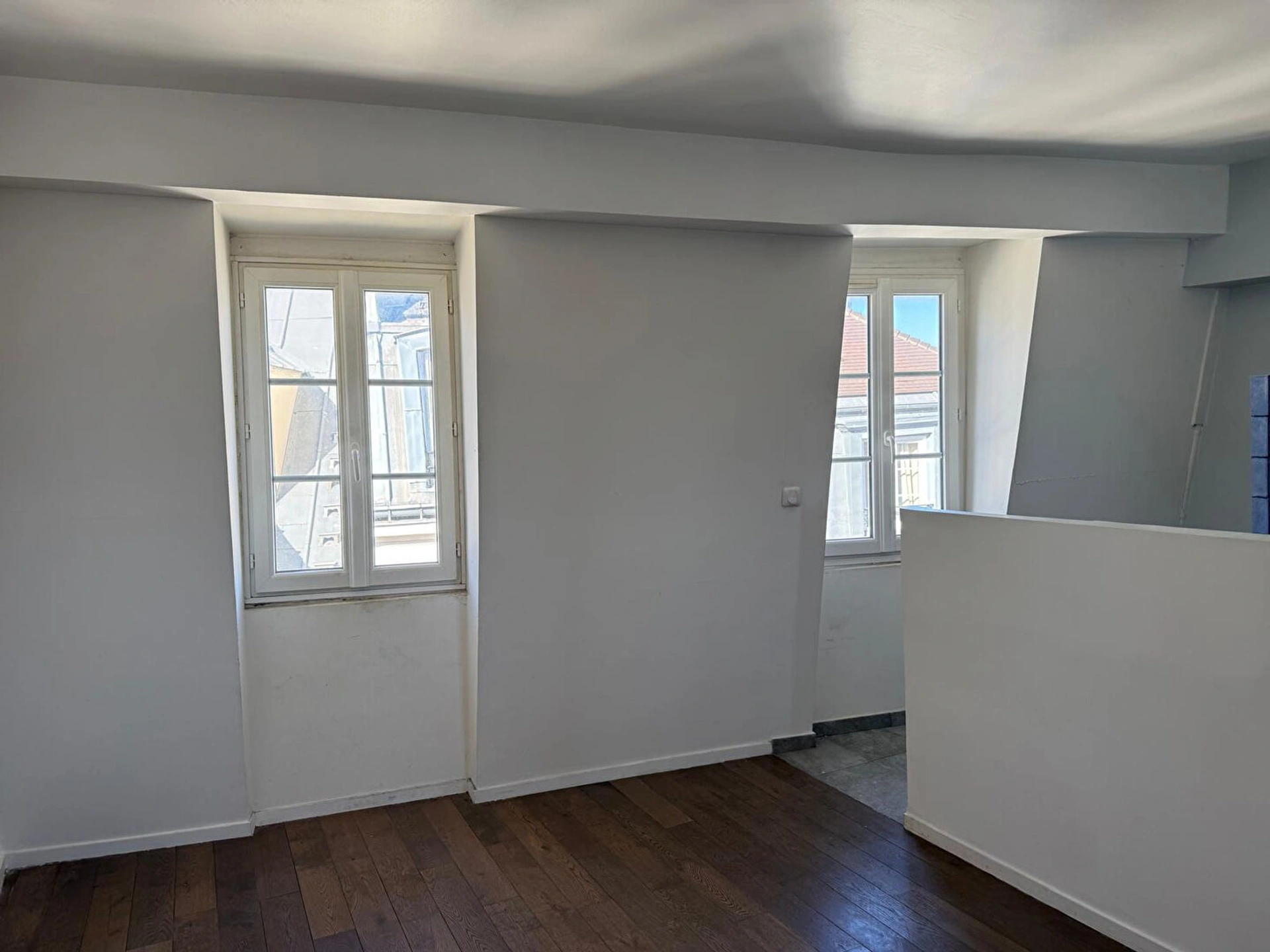 Appartement Paris 2 ème -Vue dégagée sur PARIS. 3
