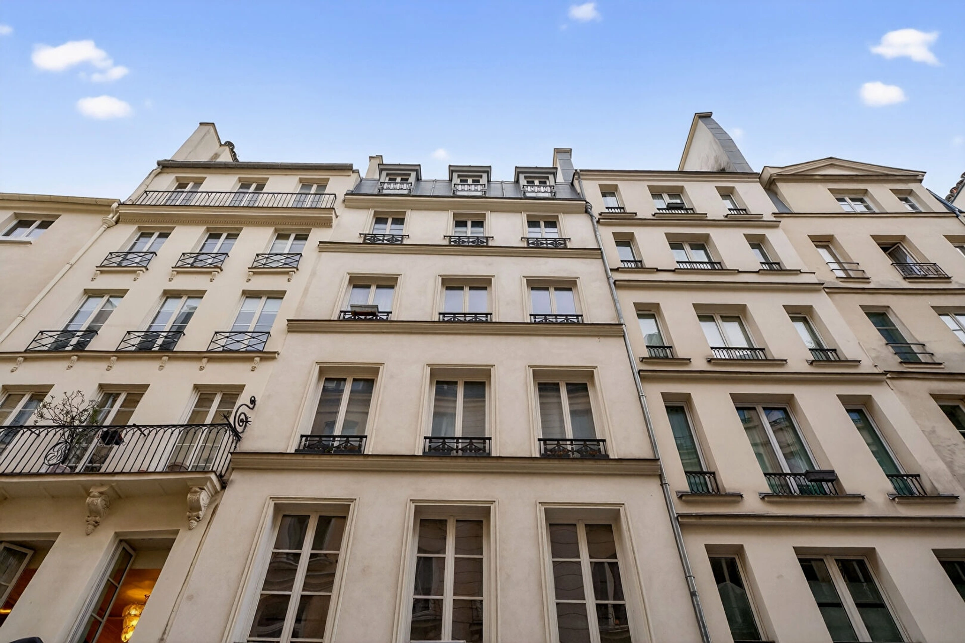 PARIS 2 - BONNE-NOUVELLE 12