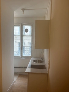 PARIS 2 EME. Appartement Paris 1 pièce(s) 9.56 m2 1