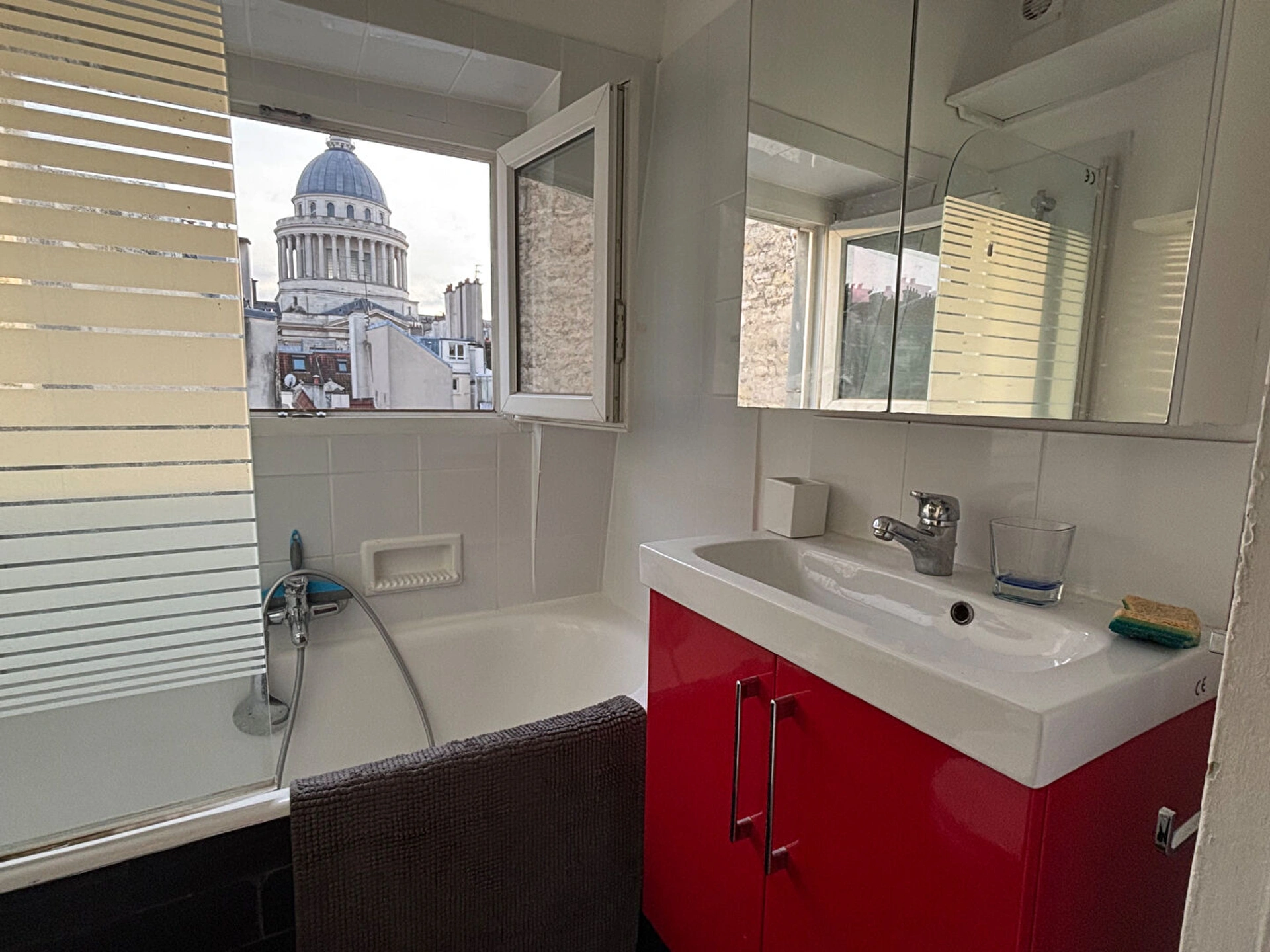 PARIS 5 - SORBONNE 6