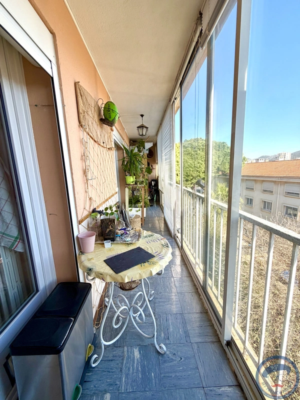 Appartement T3 ou T4 à rénover