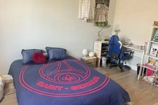 maison contemporaine alliant élégance et espace de vie