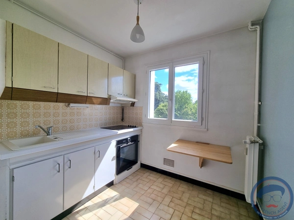 Appartement T2 rénové avec garage