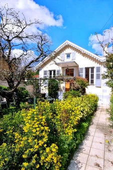 Lot de 3 Maisons / Immeuble