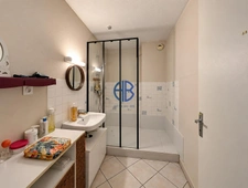 APPARTEMENT T 3 68 m² GARAGE ET CAVE quartier aux aménagements récents.