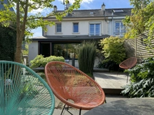 Maison T6 avec jardin, lumineuse et fonctionnelle, quartier 