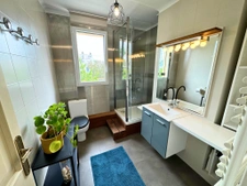 Maison T6 avec jardin, lumineuse et fonctionnelle, quartier 