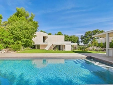 Sublime villa contemporaine à Saint Rémy de Provence avec frais de notaires réduits