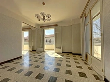 Grand appartement T4 avec balcon et stationnement à Arles Monplaisir