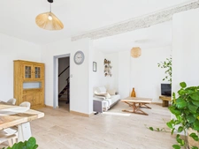 A LOUER :  4 pièces au centre de Maussane Les Alpilles