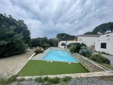 Ensemble immobilier avec deux habitations, piscine et garage à Bormes-Les-Mimosas