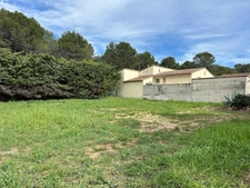 Rare terrain de 926m2 à Fontvieille