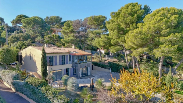 VILLA VUE MER SUR LA PRESQU'ILE DE GIENS