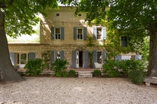 Jolie maison de 300m2 en campagne de Maussane