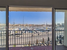 Bel appartement rénové avec vue imprenable sur le Vieux-Port