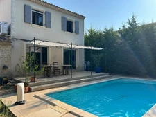 EXCLUSIVITE : Villa au coeur du village de Maussane-les-Alpilles avec piscine