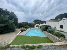 Ensemble immobilier avec deux habitations, piscine et garage à Bormes-Les-Mimosas