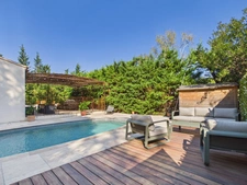 VILLA PROVENÇALE AVEC PISCINE – À LOUER POUR VOS VACANCES