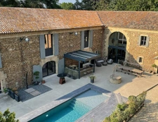 Mas d'exception avec chambres d'hôtes, écuries et prestations haut de gamme