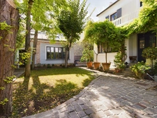VENDU - RUEIL - PLEIN CENTRE - CHARMANTE MAISON AVEC JARDIN ET DEPENDANCE